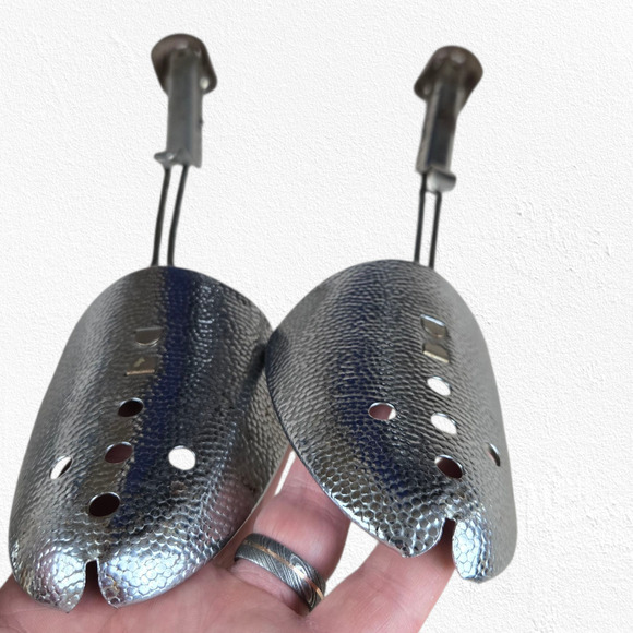 1940s Vintage FootForm Metal Shoe Stretchers Adjustable Spring Tension USA Made - Picture 6 of 6